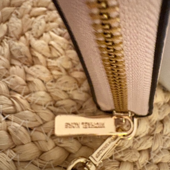 Michael Kors Jet Set Zippered LARGE Continental Pink Wristlet IMMACULATE & CUTE! - Picture 10 of 15